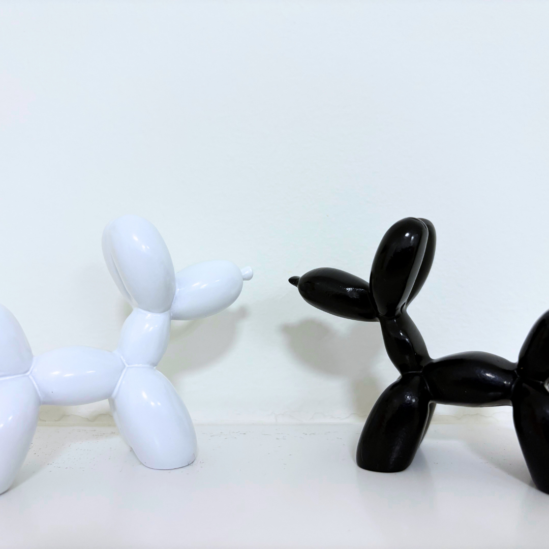 Weiße Ballonhund-Figur