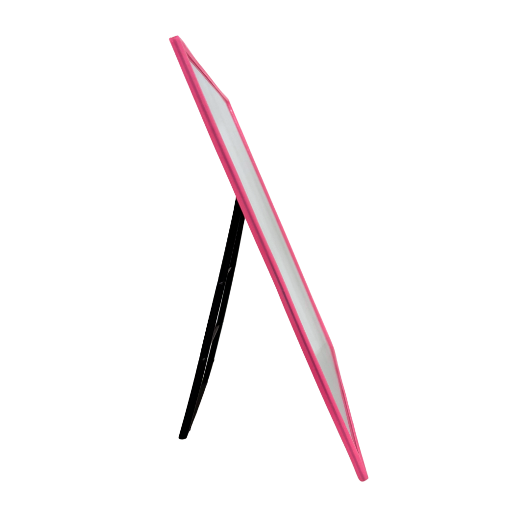 Leichter Wandspiegel in Rosa