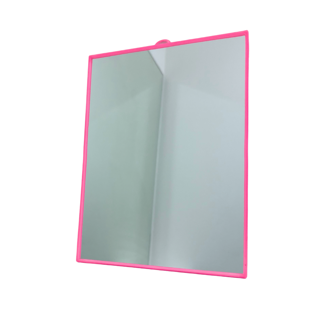 Leichter Wandspiegel in Rosa