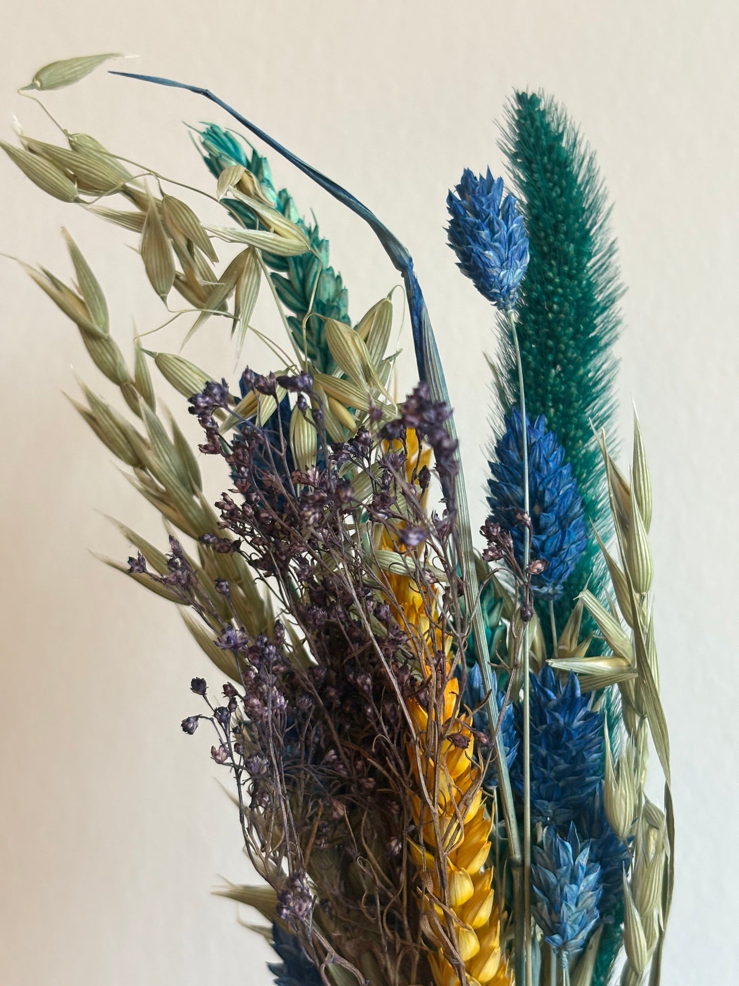 Bunter Trockenblumen-Strauß - Mittelgroß