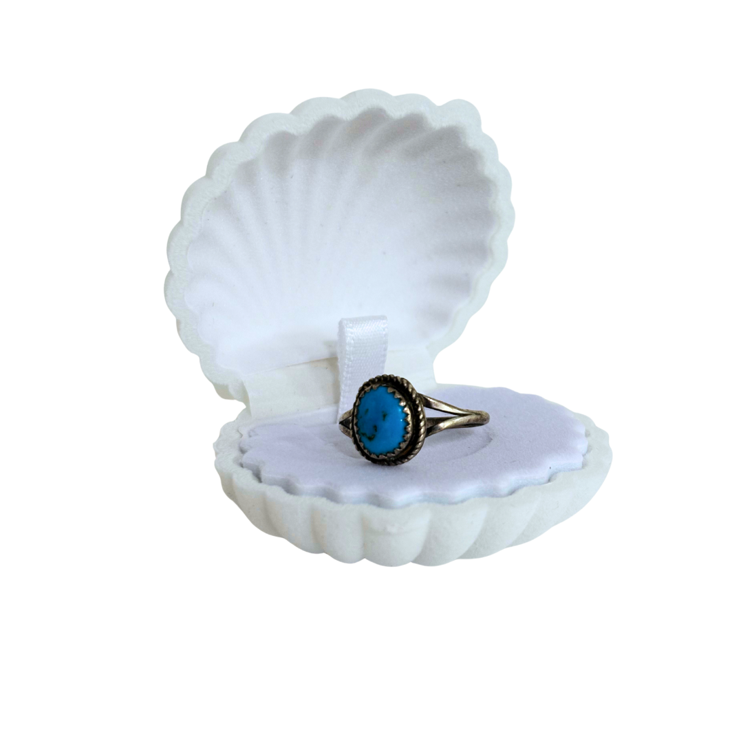 Samt-Schmuckbox in Muschelform