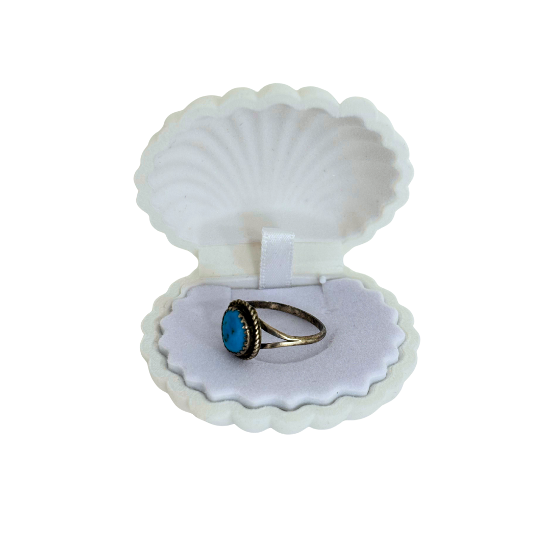 Samt-Schmuckbox in Muschelform