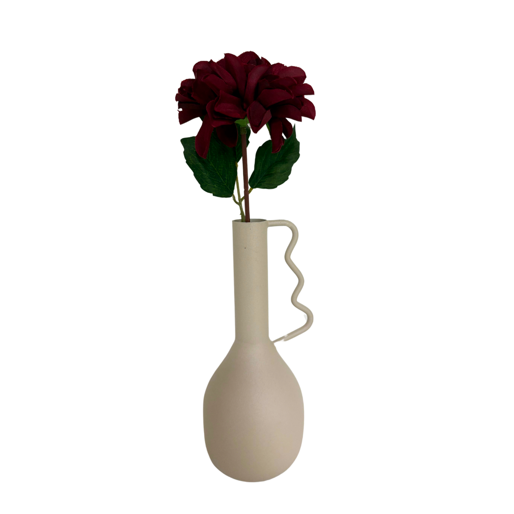 Minimalistische Vase aus Metall