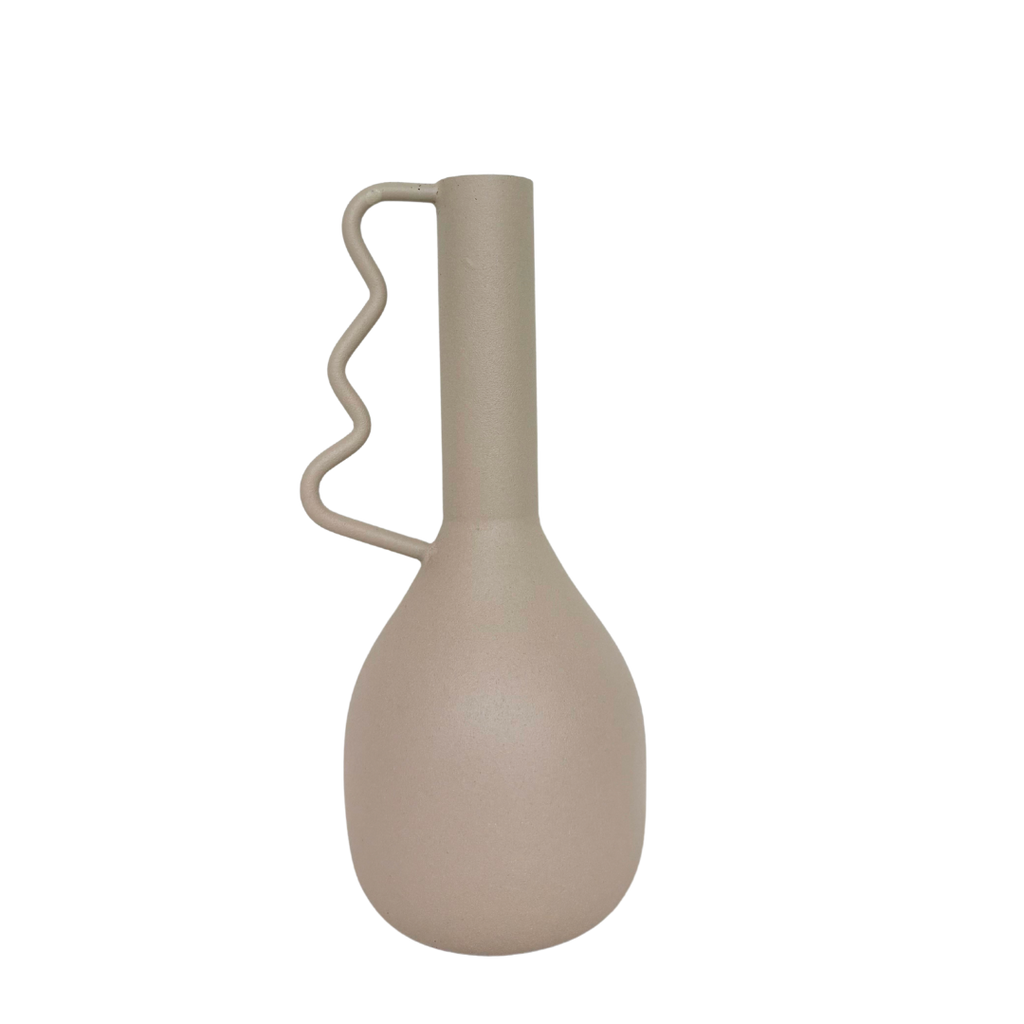 Minimalistische Vase aus Metall
