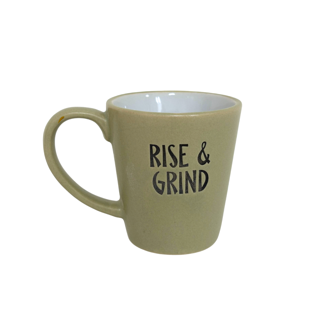 Kleine Kaffee-Tasse mit Spruch