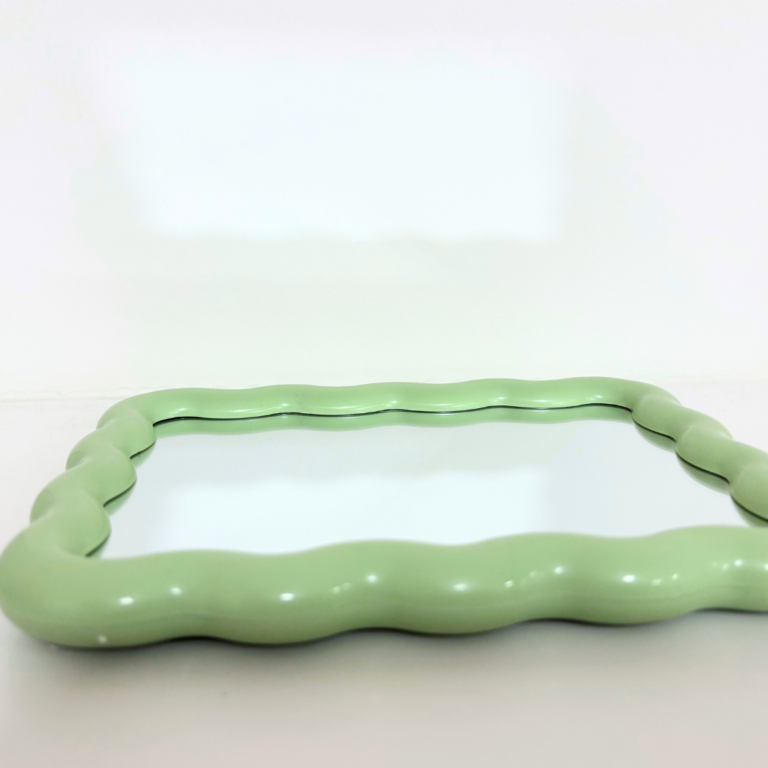 Grüner Spiegel "Waves"