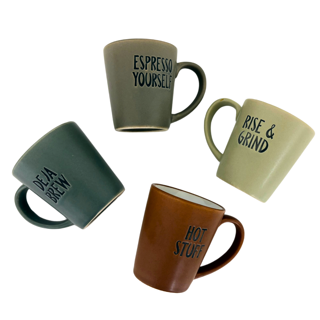 Kleine Kaffee-Tasse mit Spruch