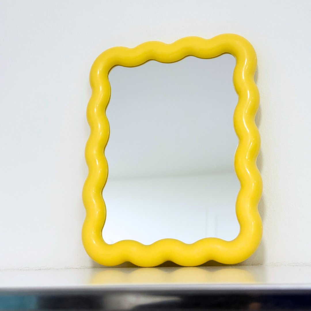 Gelber Spiegel "Waves"