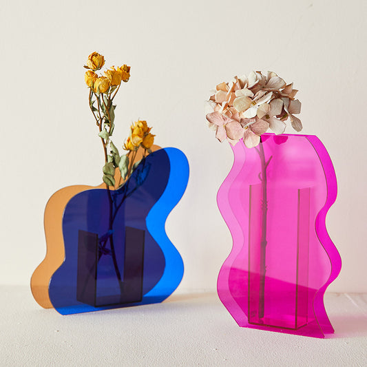 Pinke Acryl-Vase im Dopamine Style